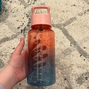 Simple modern water bottle